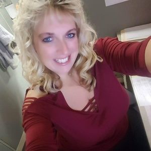 Meet your Posher, Tina